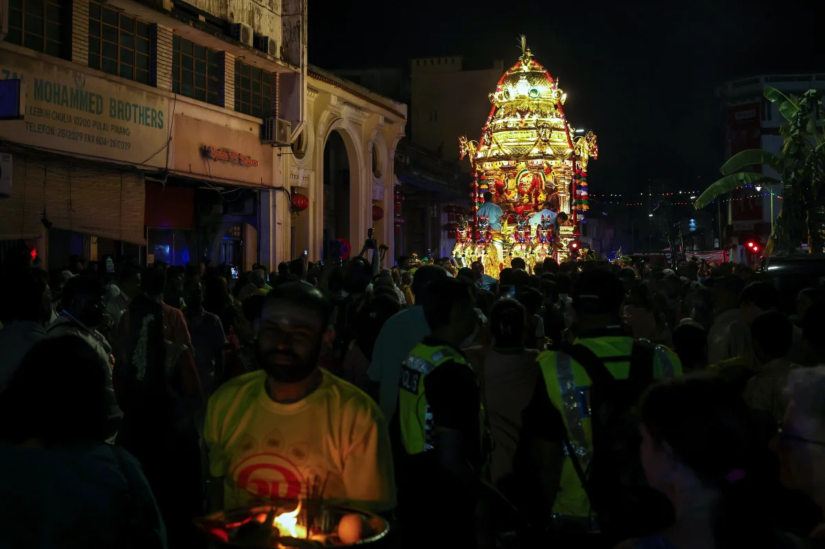 Silver_chariot_procession_draws_thousands_ahead_of_Thaipusam Silver chariot procession draws thousands ahead of Thaipusam