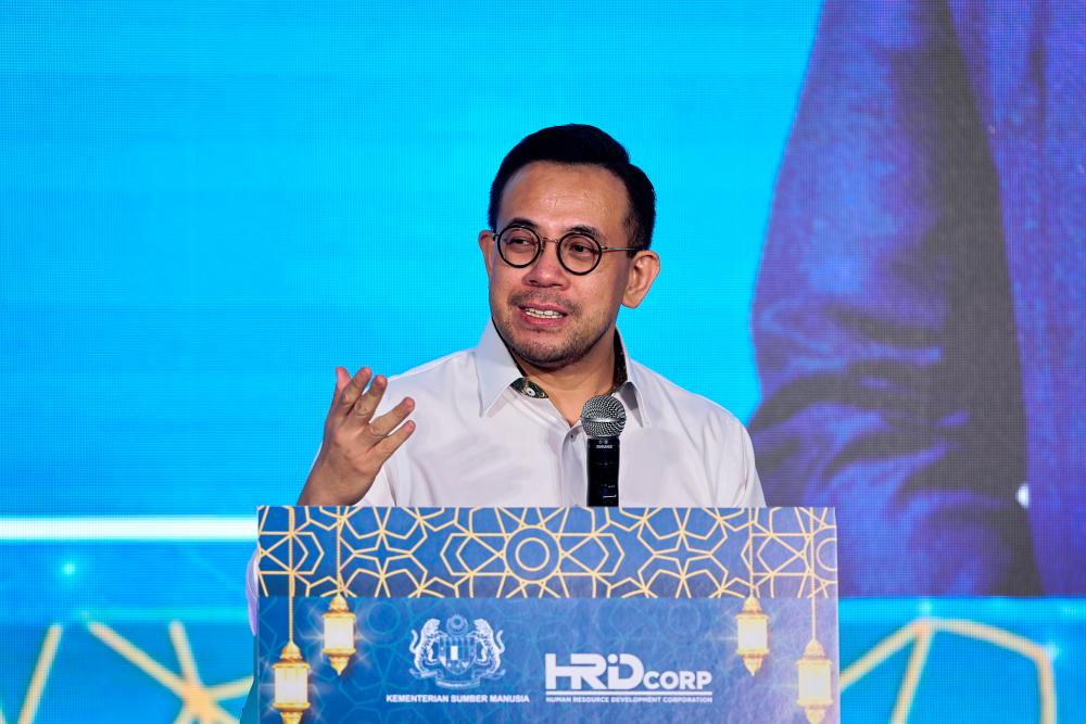 Sim urges employers to comply with OSH Act to protect workers Sim urges employers to comply with OSH Act to protect workers