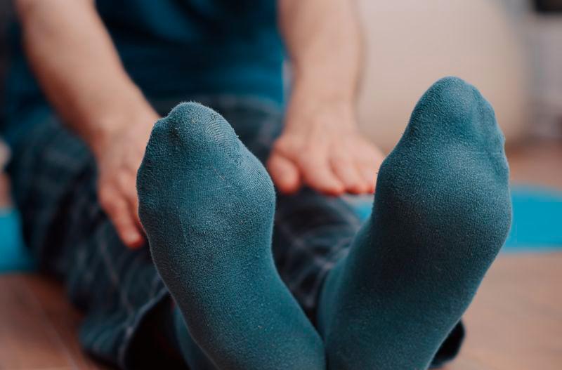 Sock sniffing habit results in lung infection for man in China Sock sniffing habit results in lung infection for man in China