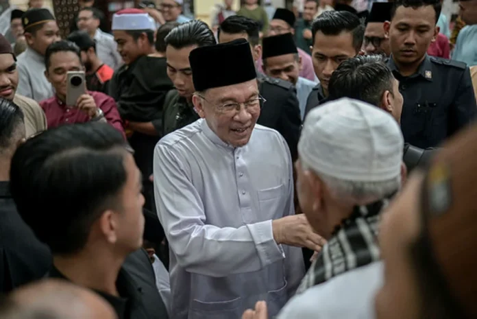 Solat asas pembinaan keadilan, keharmonian sejagat - PM Anwar