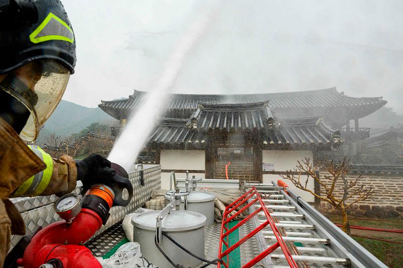 South Korea wildfires ‘largest on record’: disaster chief South Korea wildfires ‘largest on record’: disaster chief