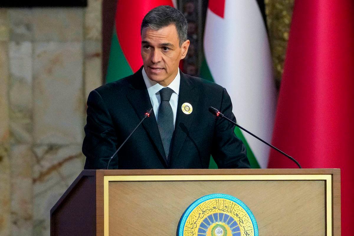 Spain PM calls for ‘pressure on Israel to halt the massacre in Gaza’ Spain PM calls for ‘pressure on Israel to halt the massacre in Gaza’