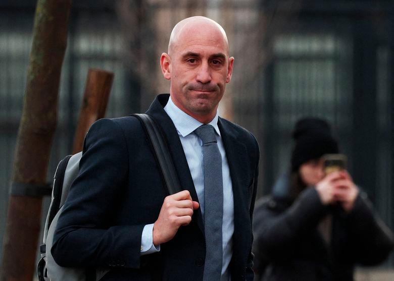 Spanish ex-football boss Rubiales sentenced to pay fine over kiss without consent Spanish ex-football boss Rubiales sentenced to pay fine over kiss without consent