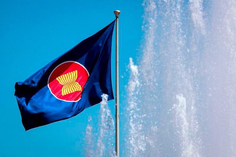Sub-regional initiatives such as IIMT-GT, BIMP-EAGA have borne fruit while complementing ASEAN Economic Community ambitions Sub-regional initiatives such as IIMT-GT, BIMP-EAGA have borne fruit while complementing ASEAN Economic Community ambitions