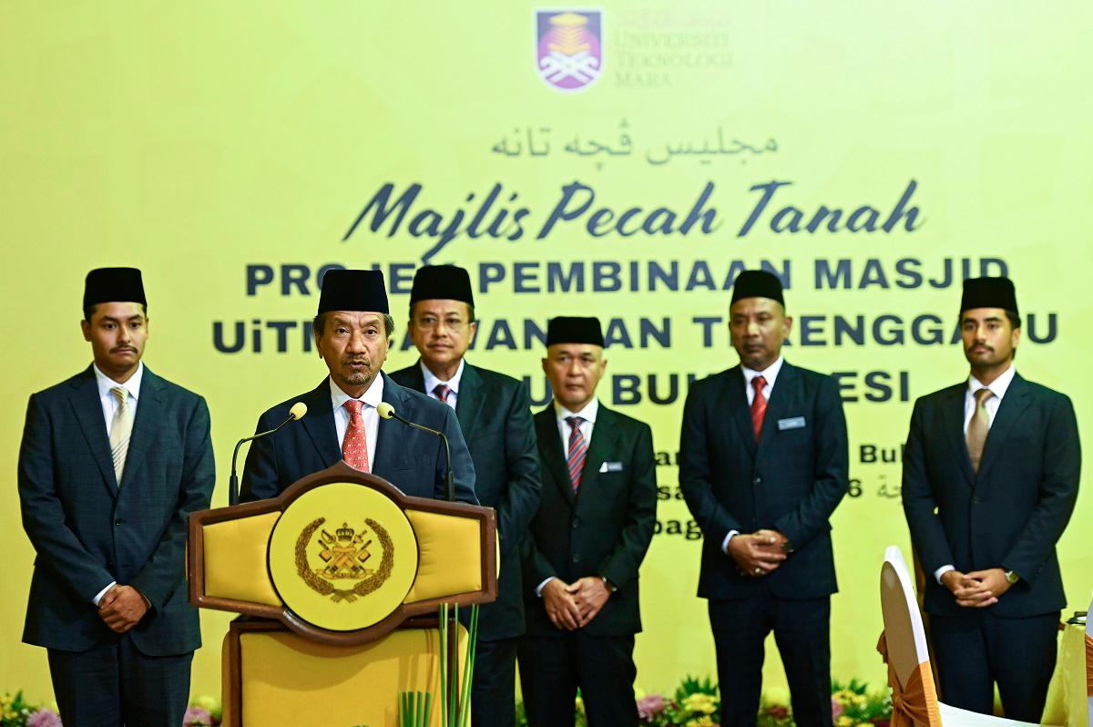 Sultan Mizan graces groundbreaking of UiTM Bukit Besi Mosque Sultan Mizan graces groundbreaking of UiTM Bukit Besi Mosque