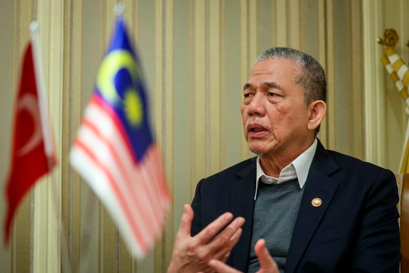 Syarikat Malaysia perlu terus teroka pelaburan di luar negara, bawa kepakaran untuk Malaysia - Fadillah Syarikat Malaysia perlu terus teroka pelaburan di luar negara, bawa kepakaran untuk Malaysia - Fadillah