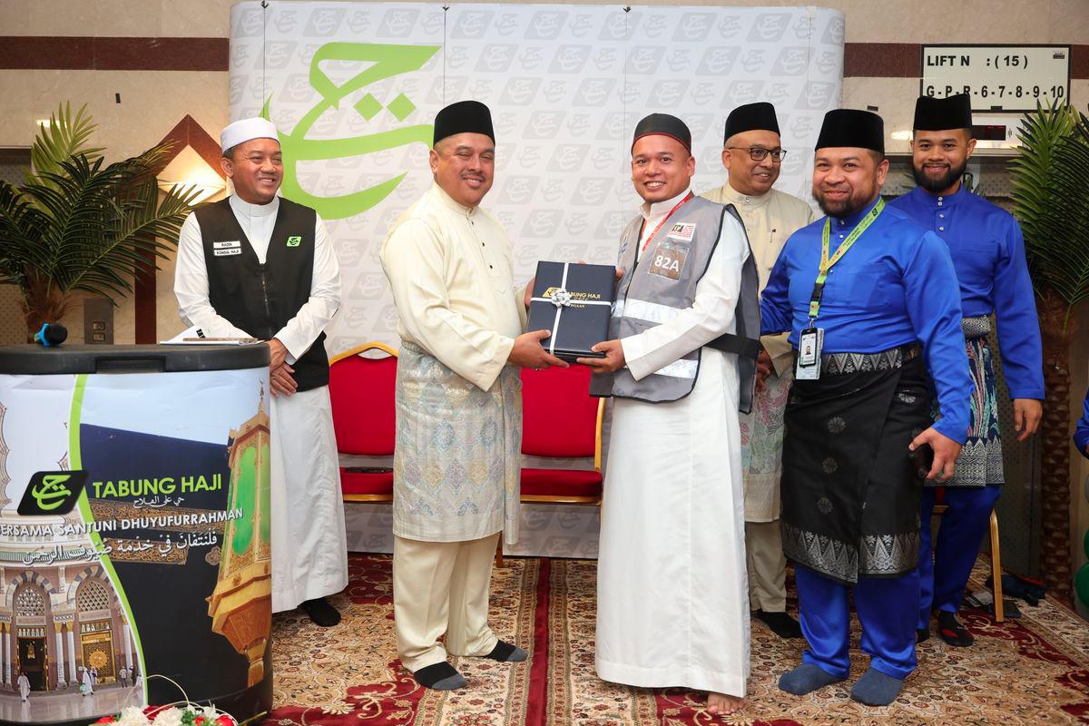TH expresses gratitude to 385 Sahabat Maktab volunteers for dedicated service TH expresses gratitude to 385 Sahabat Maktab volunteers for dedicated service
