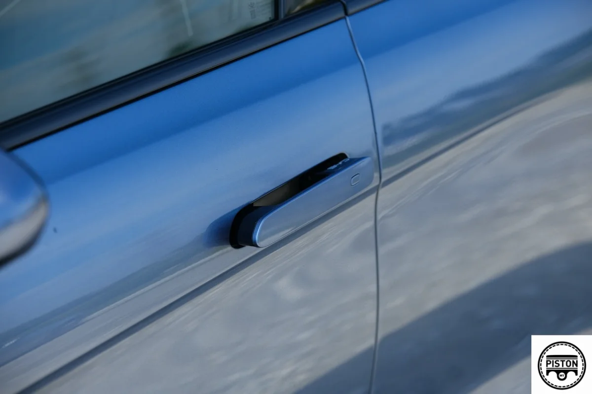 China to ban retractable door handles over safety from 2027