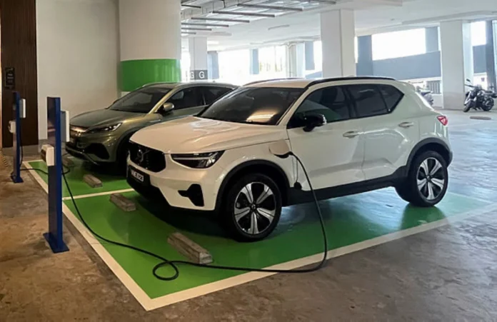 TNB assures EVs and charging stations are safe during floods TNB assures EVs and charging stations are safe during floods