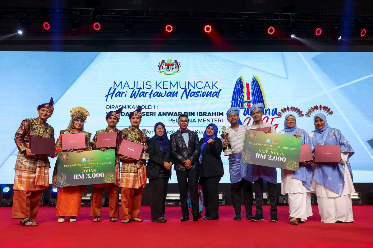 TV3 crowned champion of HAWANA-DBP Pantun Festival 2025 TV3 crowned champion of HAWANA-DBP Pantun Festival 2025