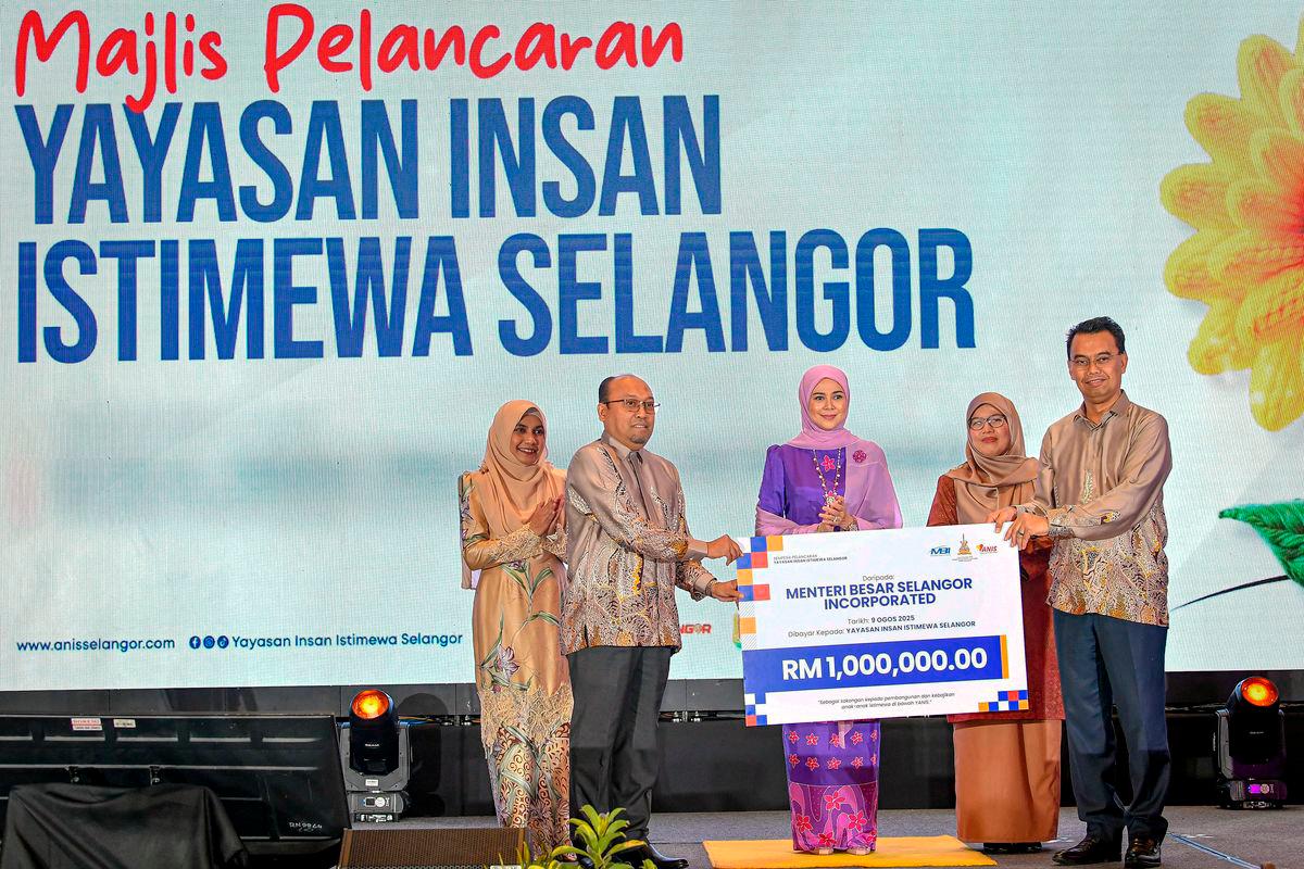 Tengku Permaisuri of Selangor launches YANIS Tengku Permaisuri of Selangor launches YANIS