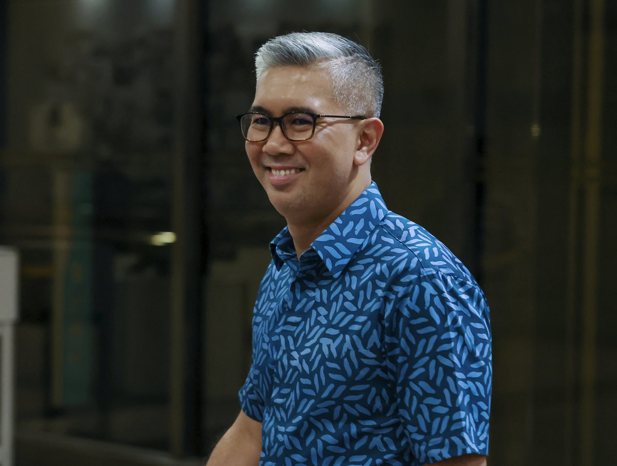 Tengku Zafrul joins Ampang PKR division after leaving UMNO Tengku Zafrul joins Ampang PKR division after leaving UMNO