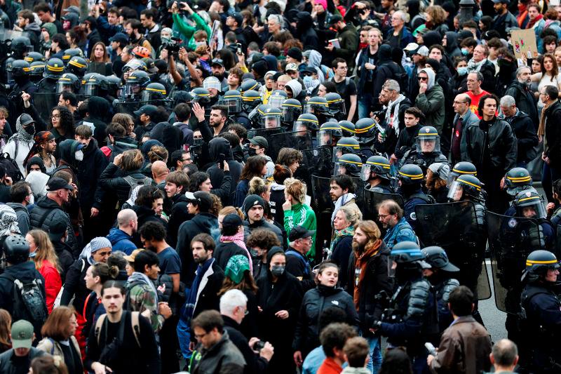 Tens of thousands in France protest racism and far right Tens of thousands in France protest racism and far right