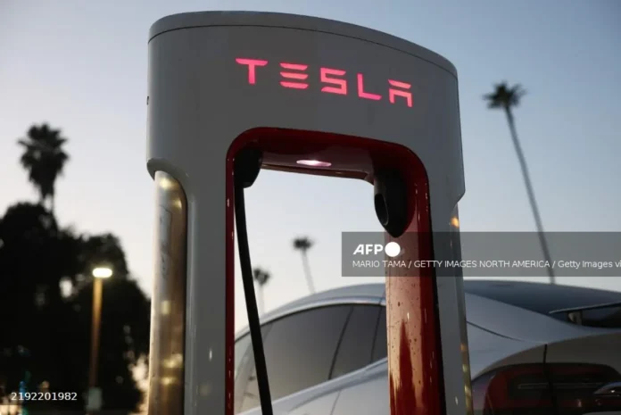 Tesla_loses_EV_sales_crown_to_China_s_BYD_in_2025 Tesla loses EV sales crown to China's BYD in 2025