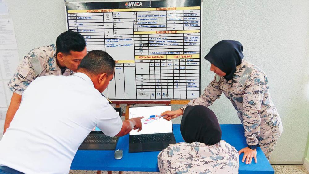 Three fishermen adrift in Indonesian waters return home Three fishermen adrift in Indonesian waters return home
