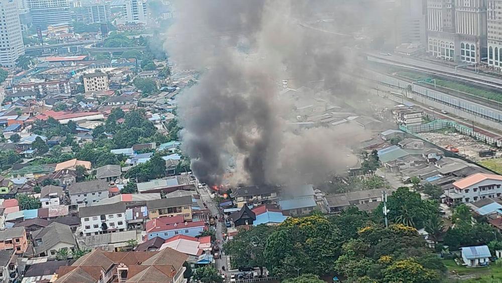 Three houses razed in KL Kampung Baru 