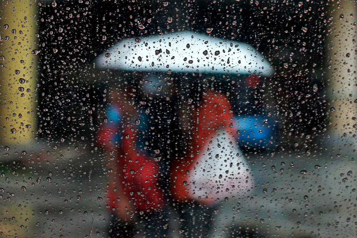 Thunderstorm, strong wind warning issued for eight states