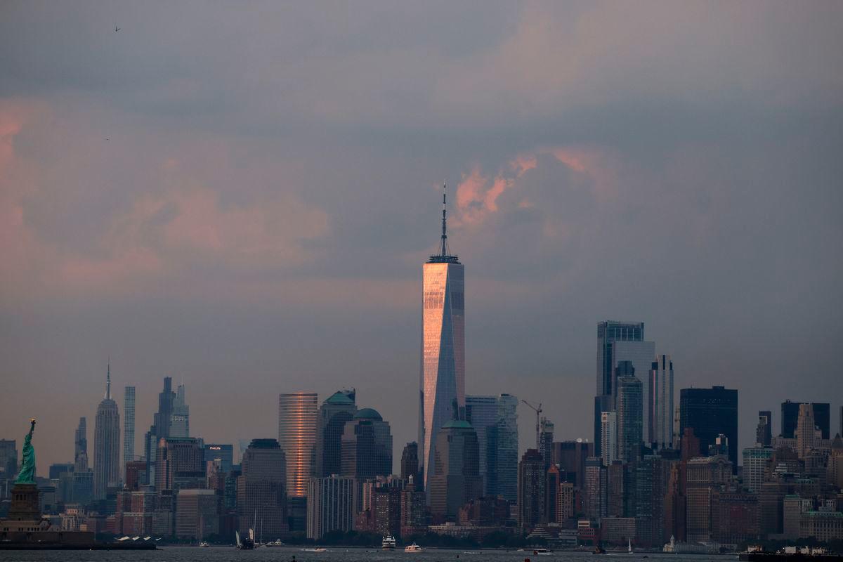 Tiga maut, lapan cedera dalam insiden tembakan rambang di NYC Tiga maut, lapan cedera dalam insiden tembakan rambang di NYC
