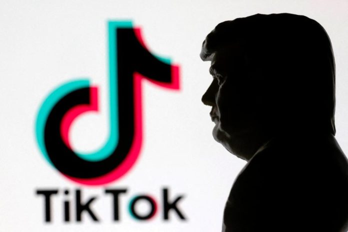 TikTok prepares to shut down app in US on Sunday, sources say TikTok prepares to shut down app in US on Sunday, sources say