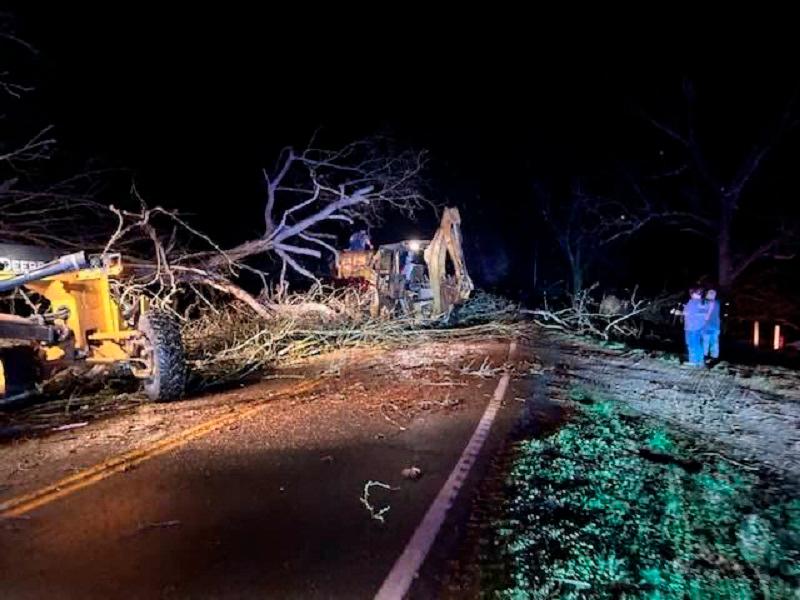 Toll from US weekend tornadoes rises to at least 40