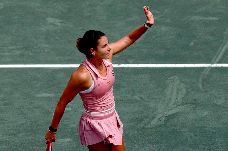 Top tennis players ask Grand Slam tournaments for more prize money Top tennis players ask Grand Slam tournaments for more prize money