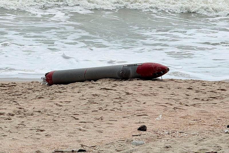 Torpedo-shaped object found on beach not a weapon – Police