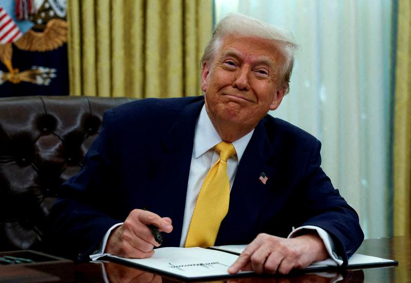 Trump advances another LNG project, drawing environmentalist ire Trump advances another LNG project, drawing environmentalist ire