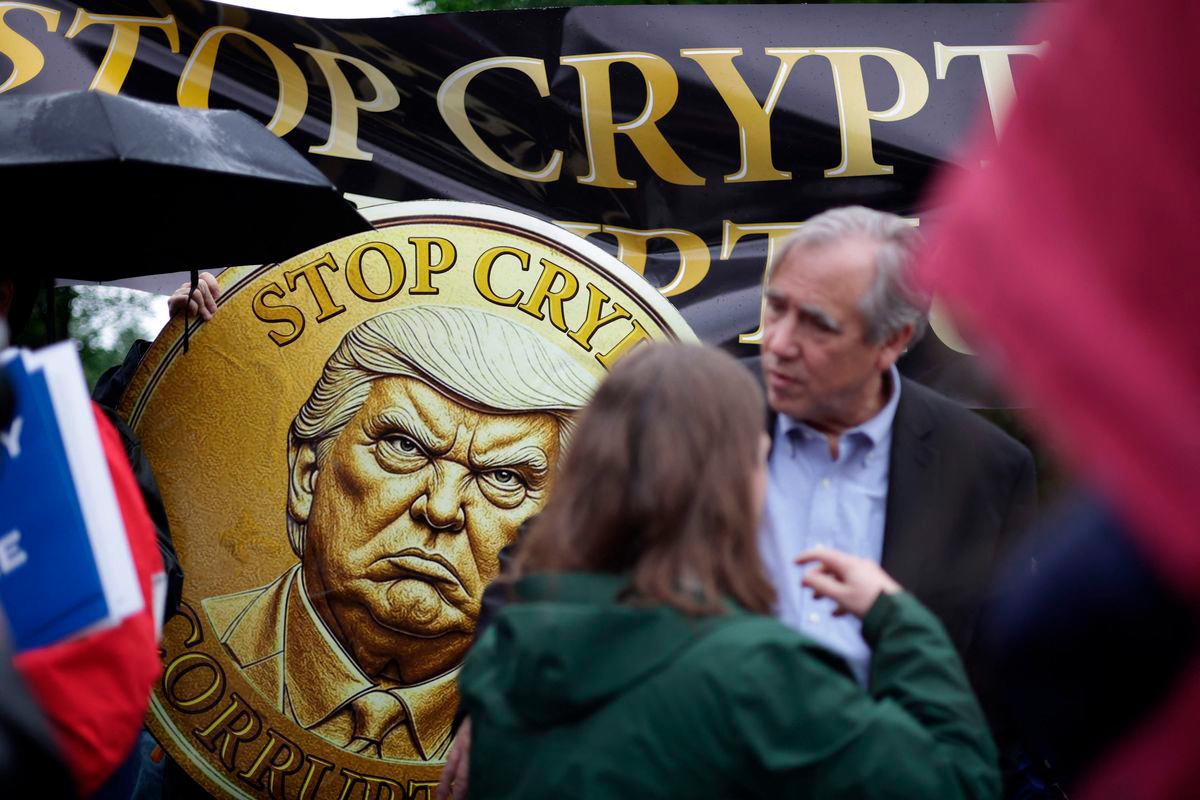 Trump attends memecoin gala as protesters slam 'crypto corruption'