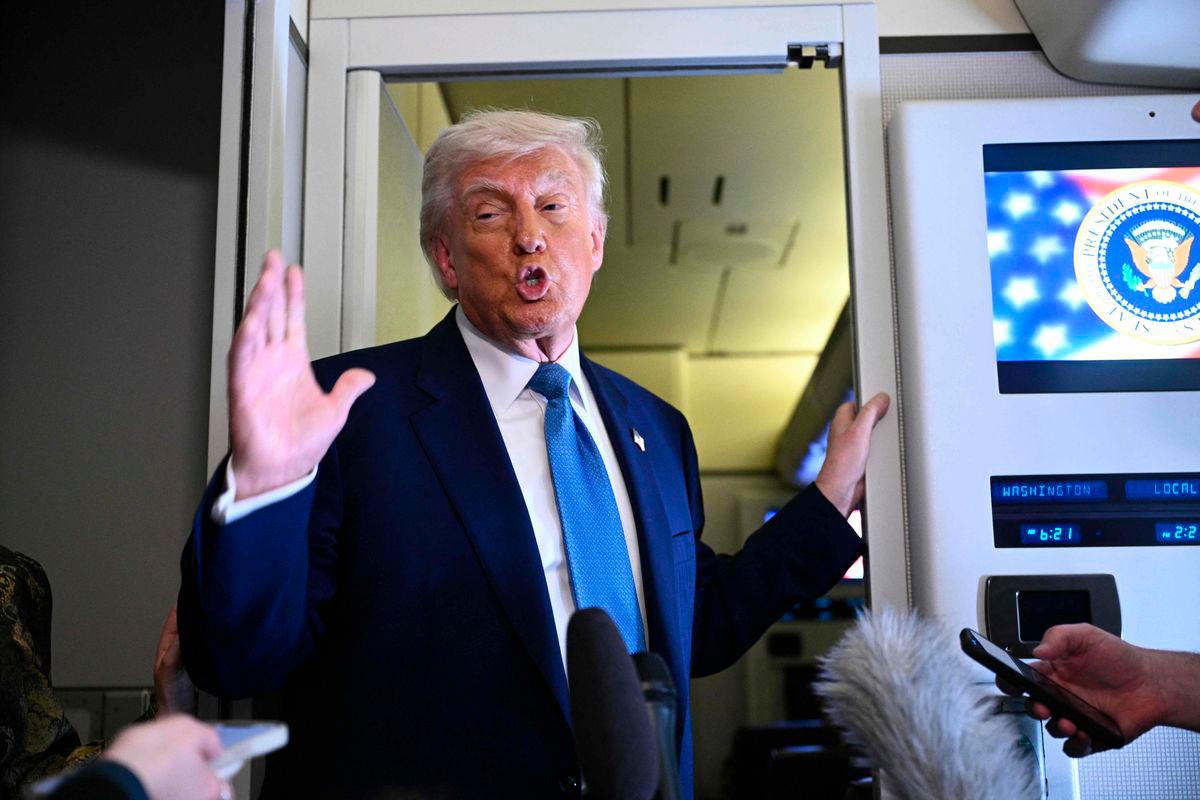 Trump blasts Supreme Court over block on deportations Trump blasts Supreme Court over block on deportations