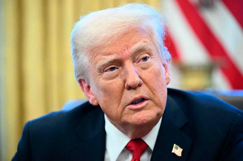 Trump blasts ‘witch hunt’ as Yemen chat scandal mounts Trump blasts ‘witch hunt’ as Yemen chat scandal mounts