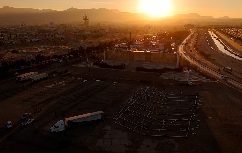 Trump orders 1,500 extra troops to US-Mexico border