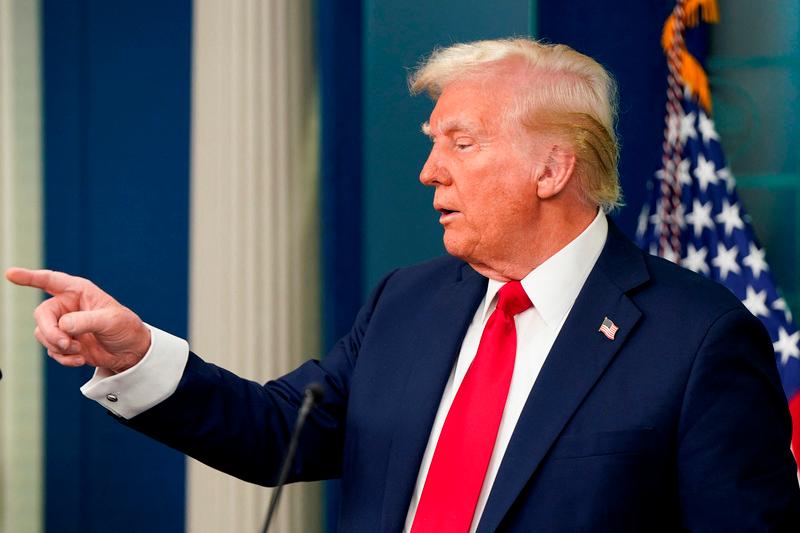 Trump says will impose 100 pct tariffs on BRICS countries if they create new currency