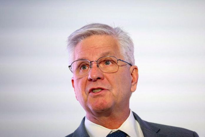 Trump should be 'free' to criticize the Fed, senior official says