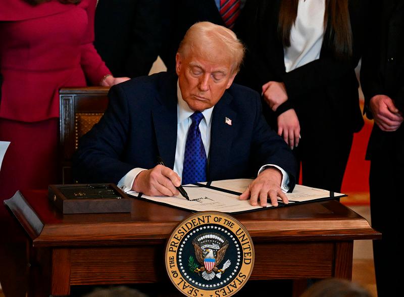 Trump signs orders on hot-button social issues in schools Trump signs orders on hot-button social issues in schools