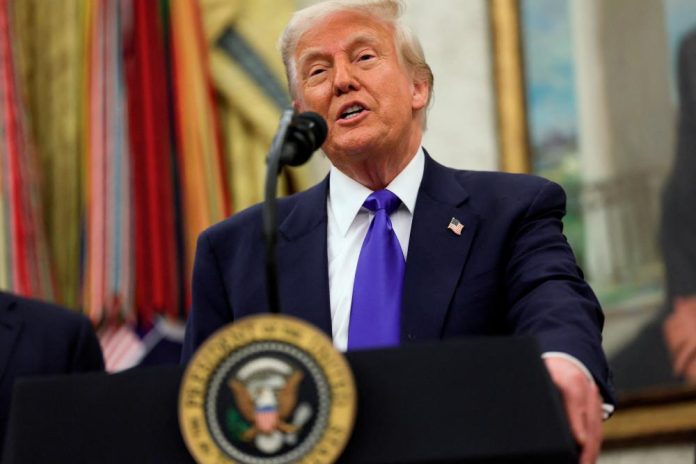 Trump to sign order to encourage domestic drug manufacturing