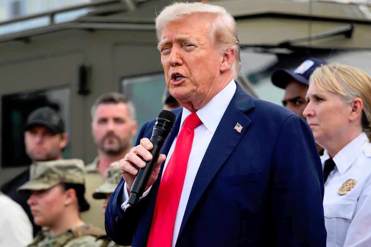 Trump visits police and troops in Washington amid crime crackdown Trump visits police and troops in Washington amid crime crackdown