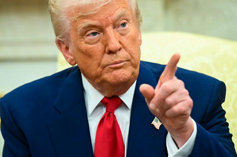 Trump vows huge new China tariffs as markets nosedive Trump vows huge new China tariffs as markets nosedive