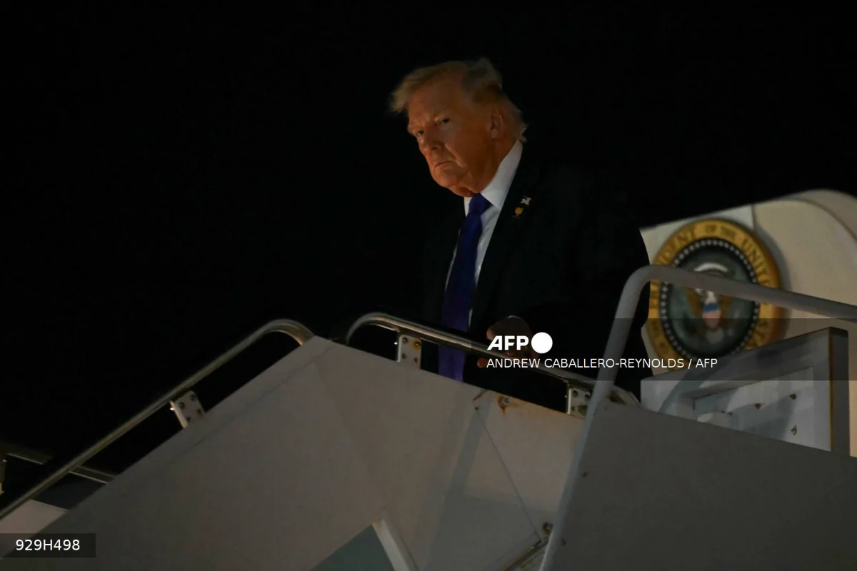 Trump_warns_Iran_of_US_strikes_amid_major_protests Trump warns Iran of US strikes amid major protests
