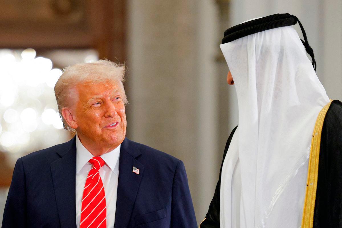 Trump’s ‘palace in the sky’ plane gift concerns some Republican