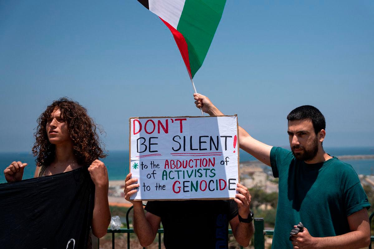 Turkey slams Israel for intercepting Gaza-bound aid boat Turkey slams Israel for intercepting Gaza-bound aid boat
