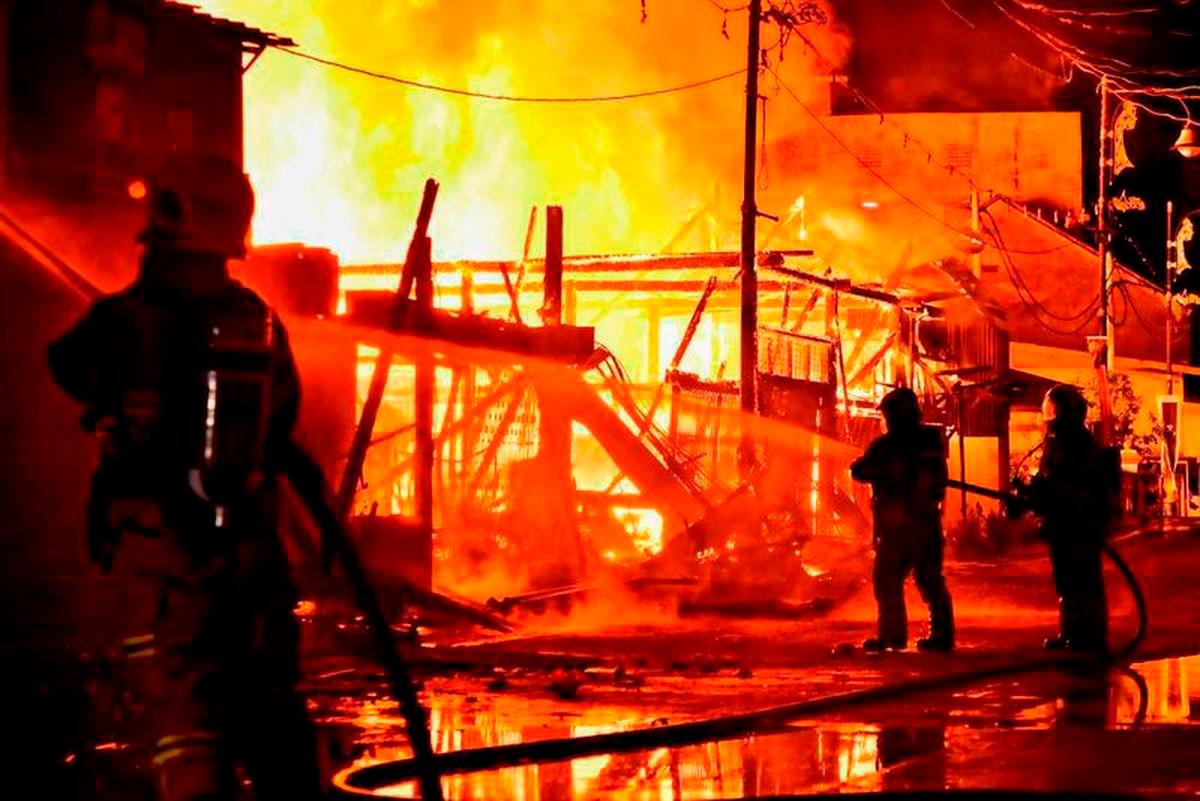 Two Thai men killed in Pontian house fire, four injured Two Thai men killed in Pontian house fire, four injured