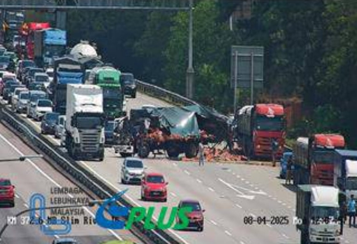 Two killed in lorry collision on PLUS Expressway near Slim River Two killed in lorry collision on PLUS Expressway near Slim River