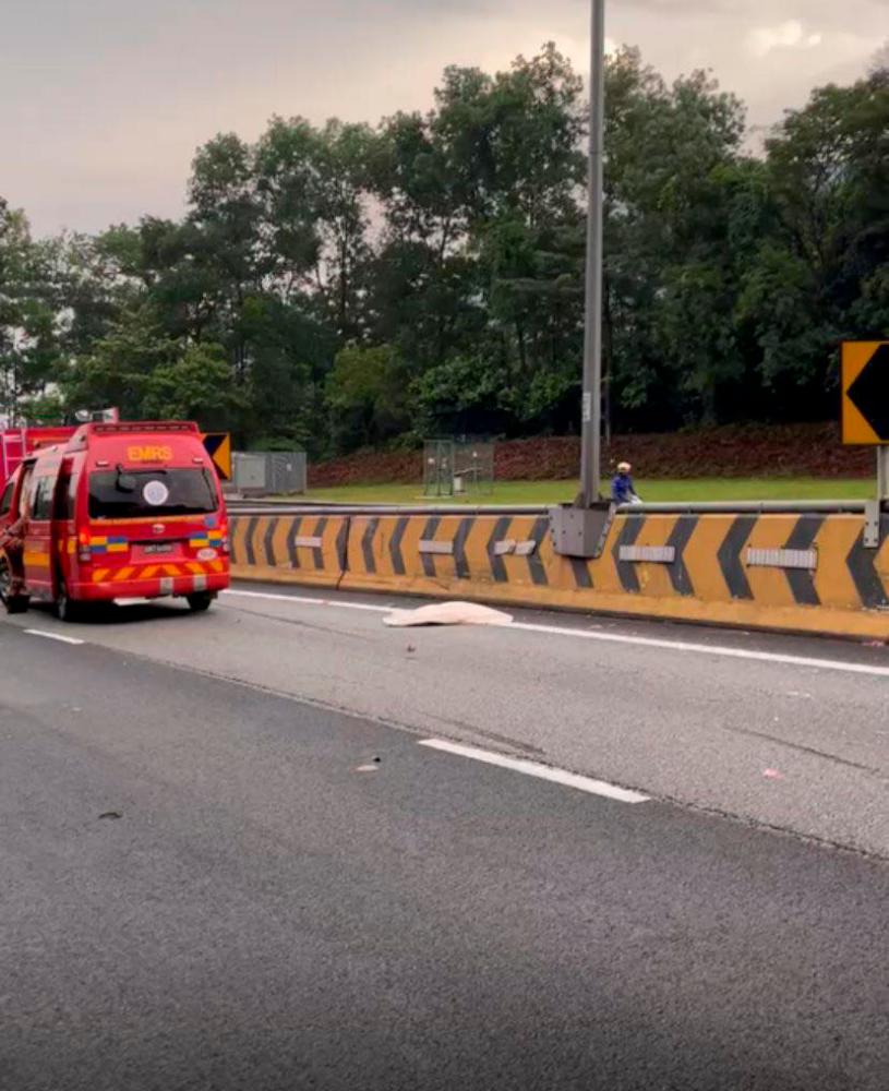Two-year-old girl dies in Menora Tunnel crash