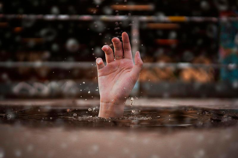 Two young siblings feared drowned in Mukah River