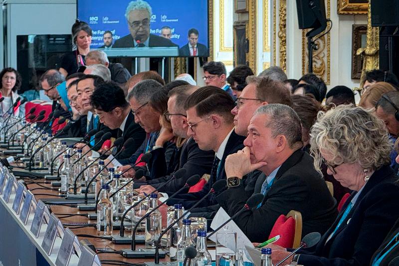UK setuju bantu Malaysia dalam bidang teknologi, tenaga baharu - Fadillah