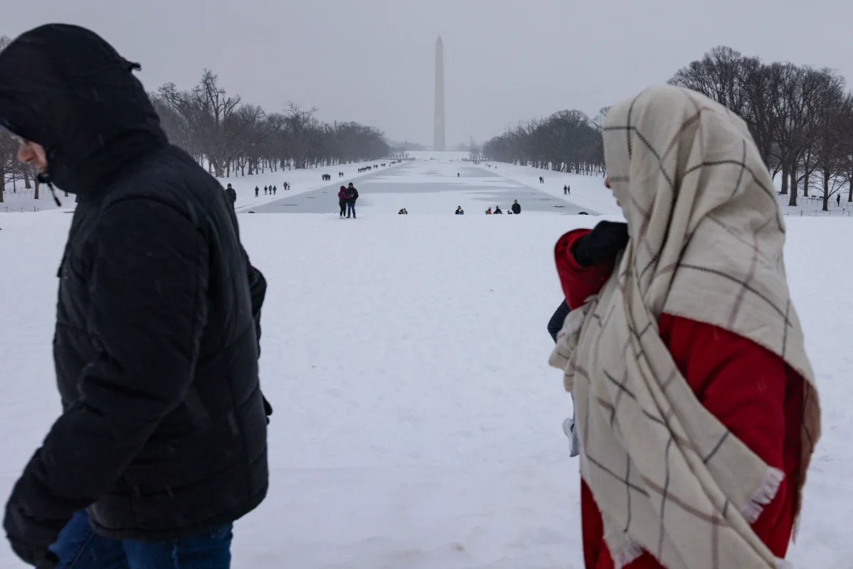 US-MASSIVE-WINTER-STORM-CREATES-HAVOC-ACROSS-LARGE-SWATH-OF-US-234507