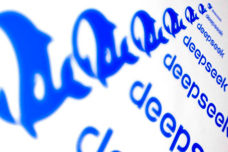 US Navy bans personnel from using Chinese AI DeepSeek US Navy bans personnel from using Chinese AI DeepSeek