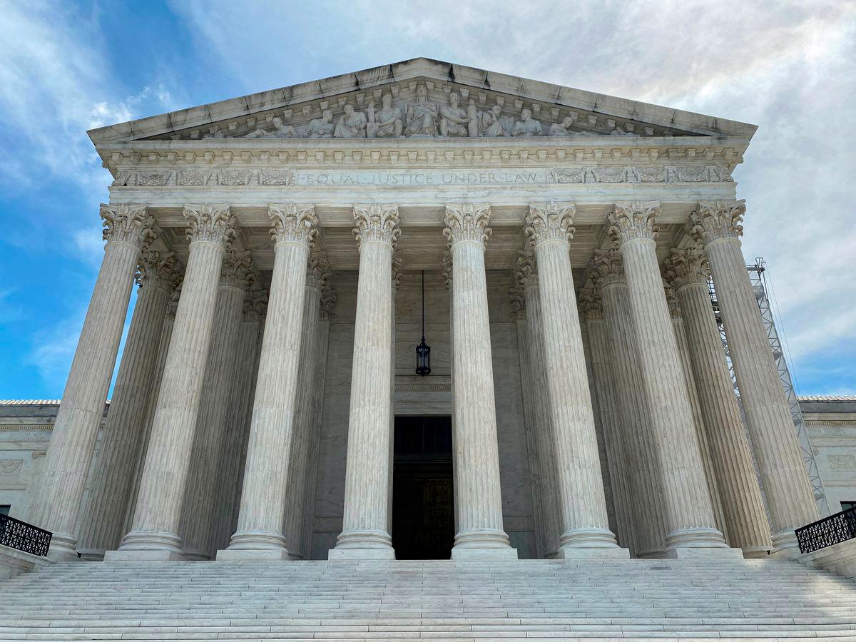 US Supreme Court backs Trump in key ruling on injunctions US Supreme Court backs Trump in key ruling on injunctions