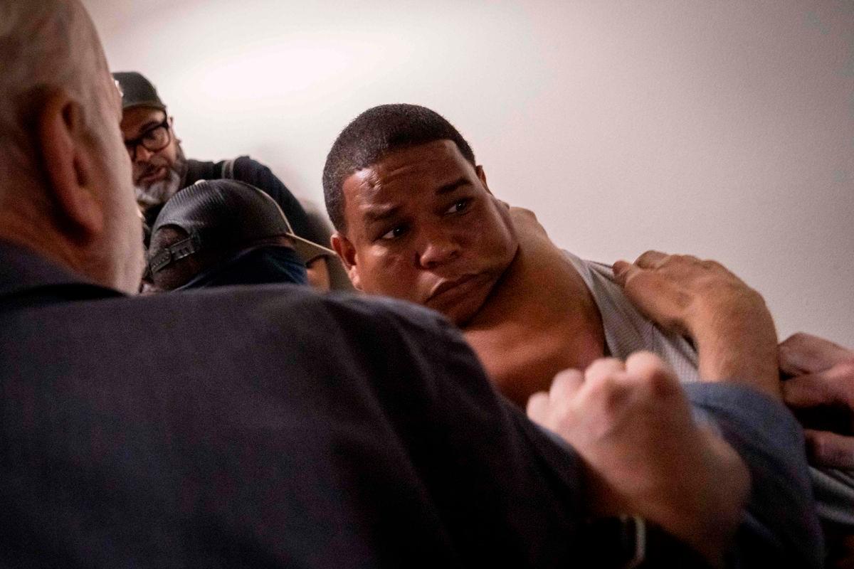 US agents arrest two migrants at NY courthouse US agents arrest two migrants at NY courthouse