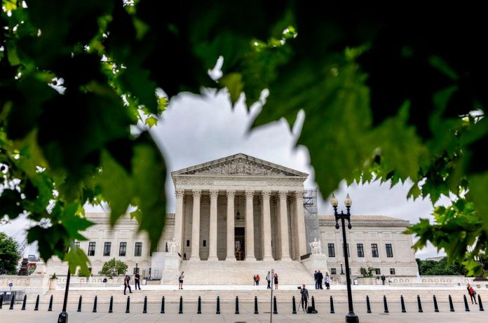 US judge prevents Trump from invalidating 5,000 Venezuelans' legal documents US judge prevents Trump from invalidating 5,000 Venezuelans' legal documents